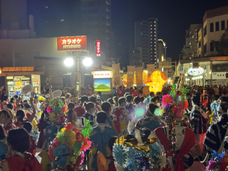 跳人も大盛り上がり