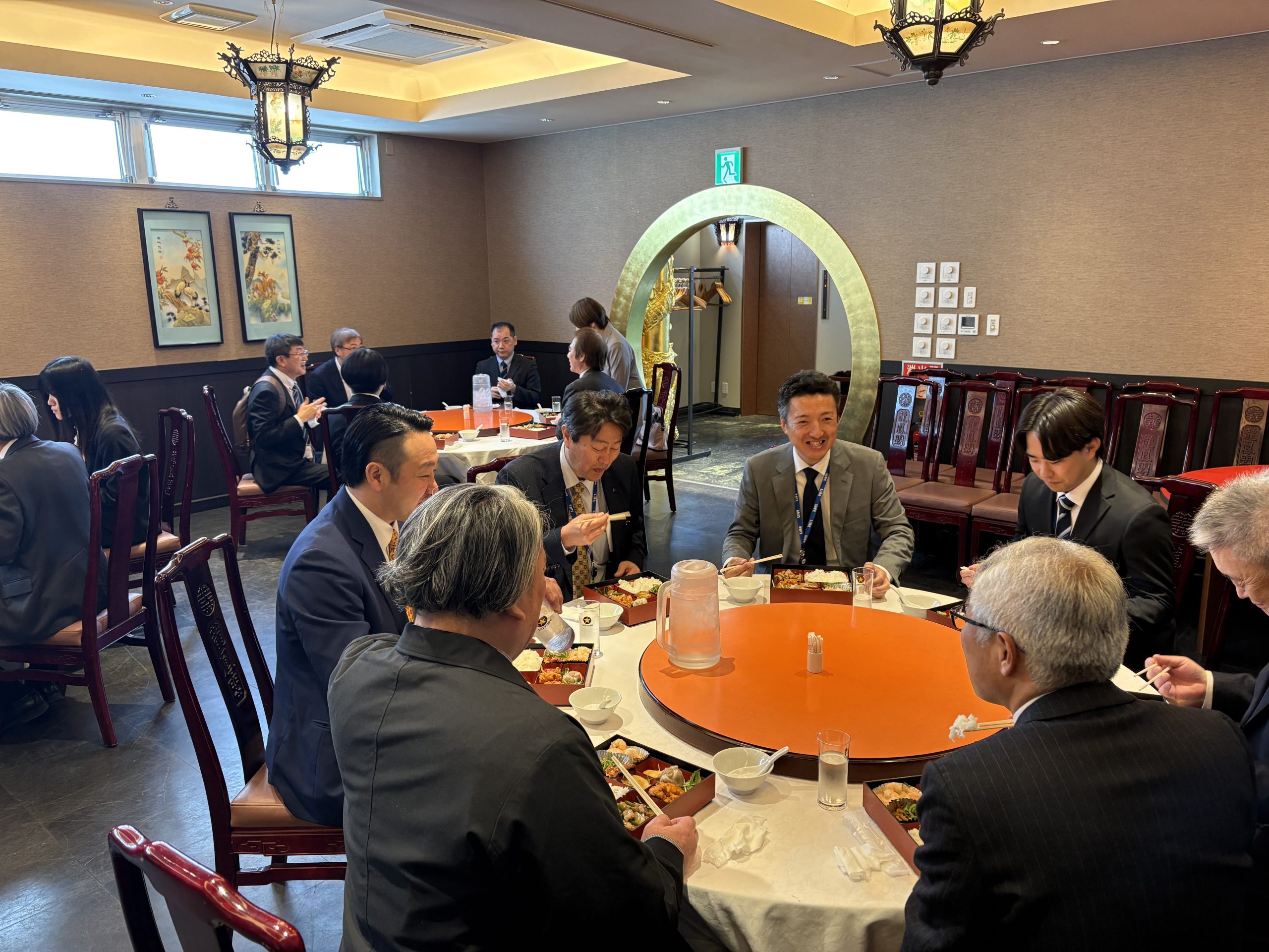 会食